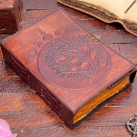 Phase de lune et arbre de vie pentagramme en relief Livre des ombres Grimoire Vintage Leather Journal hardcover Magic Spell Notebook