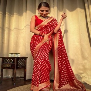 Saree en georgette brodée de qualité supérieure pour des événements formels et festifs, disponible à prix d'usine en Inde - Product Image 3