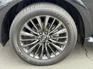 Nouvel INFINITI QX80 PREMIUM SELECT AWD 2024 d'occasion - Prêt à être expédié - Product Image 2