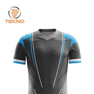 Vente en gros au meilleur prix Ensemble de maillots de football en polyester respirant personnalisé nouveau design Vente en gros d'usine d'uniformes sportifs pour enfants OEM ODM - Product Image 4