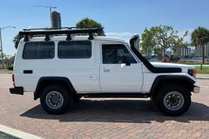 Toyota Land Cruiser HZJ75 Troopy de 1992 (DISPONIBLE CON VOLANTE A LA IZQUIERDA Y A LA DERECHA) - Product Image 3