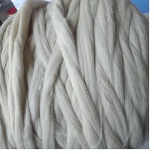 Fabriqué sur mesure en laine mérinos naturelle fabriquée à partir de laine mérinos australienne adaptée au feutrage à l'aiguille et idéale pour la teinture.