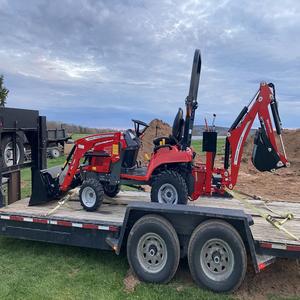 Tractor de Ruedas Massey-Ferguson GC1723EB con Transmisión por Engranajes, 4x4, Motor de 45HP, Bomba Incluida para una Operación Fácil y Cómoda, Disponible en Stock - Product Image 3