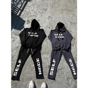 Conjunto Deportivo Personalizado de Dos Piezas para Hombre, Pantalones Deportivos Acampanados y Sudadera Corta con Capucha, Estilo Y2K - Product Image 2