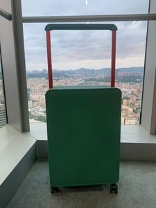 <span class=keywords><strong>Valigia</strong></span> OEM di <span class=keywords><strong>Grande</strong></span> Capacità con Molteplici Colori e <span class=keywords><strong>Dimensioni</strong></span>, Materiale Resistente, Ricarica USB, Trolley con Ruote - Product Image 4