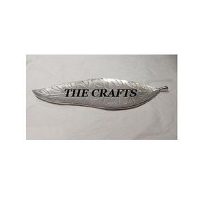 Plateau de courtoisie en aluminium couleur or avec des collations de qualité supérieure Plateau de service en feuilles pour accessoires de table - Product Image 3