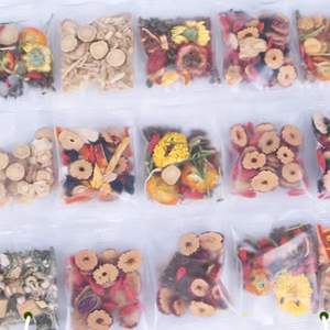 Bolsa pequeña independiente de té de salud cruda personalizada, infusión de maíz, Barba, crisantemo, semilla de Cassia, azúcar negro, jengibre, ocho bolsas de té, 10g - Product Image 1