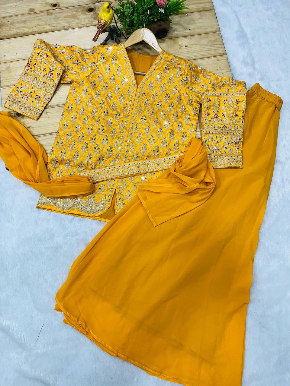 Jaune