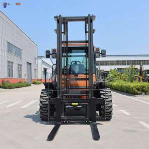 Chariot élévateur tout-terrain Yaweh 4x4, 3 à 5 tonnes - Product Image 1