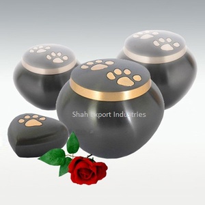 Urne de crémation pour animaux de compagnie en métal imprimé de patte noire moderne Urne Odyssey Urnes de stockage des cendres pour funérailles - Product Image 2