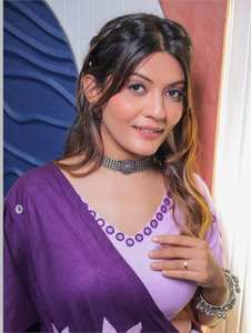 Lehenga Choli de Estilo Bollywood para Bodas Indias y Pakistaníes, con Bordado Intenso y Trabajo de Espejos, Calidad de Exportación, Disponible en Stock - Product Image 3