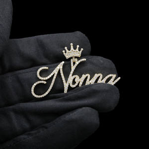 Colgante de Acero Inoxidable con Diamantes Estilo Urbano Personalizado - Product Image 1