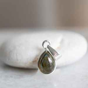 Pendentif en Labradorite fait main en argent sterling 925 bijoux en pierres précieuses avec breloque en pierre naturelle cadeau pour elle - Product Image 6