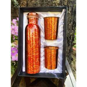Bouteille d'eau en cuivre de qualité supérieure avec ensemble de verre - Product Image 1