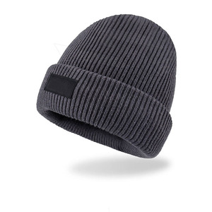 Acrylique tricoté fabricant personnalisé bonnet chapeau unisexe 2024 hiver chaud polaire doublé laine bonnets chapeaux lettre jacquard bonnet - Product Image 1