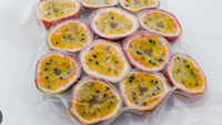 Speciale Aanbieding Premium Kwaliteit Smakelijk Fruit Beste Prijs Tropische Deal Half Gesneden Bevroren Passievrucht 1Kg
