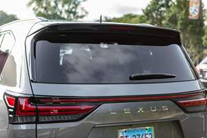 2023 Lexuzs LX 600 Twin-Turbo V6 4WD SUV Cuero automático R19 Luz de litio Techo solar panorámico Apariencia Paquete sin modificar - Product Image 2