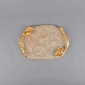 Ensemble de plateaux de service modernes faits à la main en bois de noyer imperméable avec poignées en métal - Product Image 1