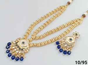 Conjunto gargantilla de collar de perlas Kundan tradicional dorado de lujo indio de dos capas con pendientes a juego para mujer y Niña - Product Image 2