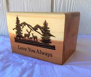 โกศไม้เผาศพขนาดเล็กสำหรับผู้ใหญ่พร้อมถิ่นทุรกันดารและสลักรูปกวางไว้ด้านบน - Product Image 6