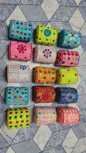 Boîtes à pilules Lac Favor en forme de coffre dans des tailles assorties Formes et couleurs Convient pour une utilisation dans les cadeaux de mariage - Product Image 5