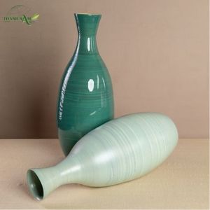 Vase en bambou minimaliste, tons vert doux, design en forme de spirale, matériau naturel écologique, vase de table durable pour - Product Image 1