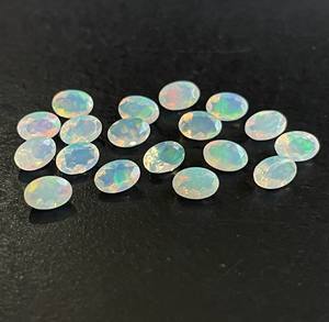 Opale éthiopienne naturelle coupe ovale 4x5mm à facettes-superbe opale de qualité multi-feu coupe ovale à facettes - Product Image 4