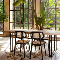 Chaise de salle à manger en rotin de haute qualité au design moderne avec dossier en bois tressé pour la maison, les hôtels et les appartements