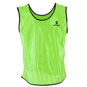 Babero de entrenamiento con impresión de logotipo personalizado de alta calidad, malla verde transpirable para adultos, venta al por mayor, ropa de fútbol - Product Image 1