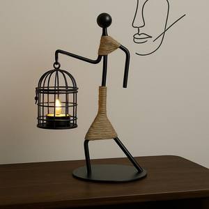 Los faroles de hierro brillan suavemente en las noches de Ramadán, difundiendo paz, calidez y reflexión espiritual en cada rincón, iluminando - Product Image 4