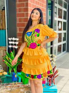 Venta al por mayor tradicional algodón ecológico mexicano colorido bordado divertido volantes encaje Maxi cintura Natural vestidos de manga larga - Product Image 2