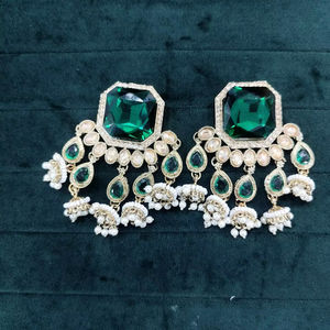 Pendiente de tuerca de flor de circonita cúbica de moda Pendientes de gota de latón de moda para mujeres para aniversarios nupciales Proms - Product Image 1