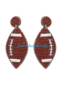 Fleuri et original : Boucles d'oreilles brodées écologiques et colorées "Palette de la nature : Boucles d'oreilles personnalisées à fleurs avec breloque brodée - Product Image 3