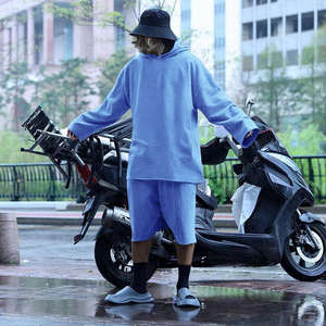 ชุดเซ็ตเสื้อฮู้ดดี้และกางเกงขาสั้นลำลองสำหรับผู้ชาย บริการ OEM ผลิตจากผ้าโพลีเอสเตอร์ คุณภาพสูง ระบายอากาศได้ดี เหมาะสำหรับฤดูใบไม้ผลิ - Product Image 6