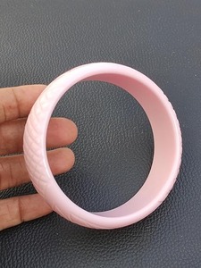 Brazalete de resina de moda estándar Brazalete acrílico de buena calidad Brazalete transparente de resina Diseño de color personalizado de La India - Product Image 5