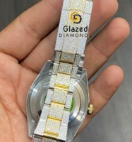 Nouvelle Arrivée Montre-bracelet de Luxe pour Homme en Acier Inoxydable avec Cadran en Verre Analogique et Charme Diamant Moissanite Original