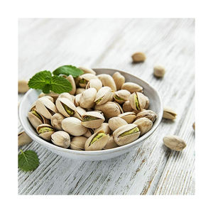 Pistaches entières de qualité supérieure avec coque naturellement rôties et légèrement salées pour une collation croustillante et savoureuse - Product Image 1