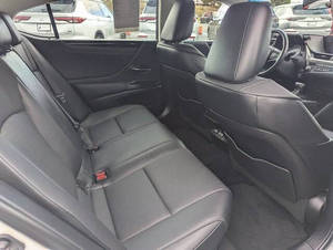 2021 L * exus ES 300h d'occasion - Product Image 4