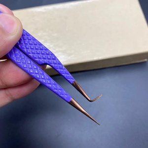 Pince à cils en acier inoxydable avec pointe en or rose bleu Logo gravé personnalisé Outil d'extension de cils à pointe pointue - Product Image 5