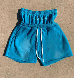 Shorts unisexes en coton français 100% uni, style décontracté, avec strass, devant plat, coupe droite, logo personnalisé - Product Image 3