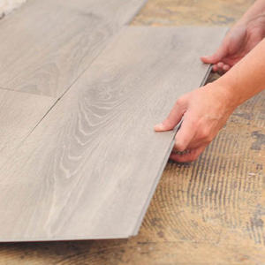 Chine 100% Revêtement de <span class=keywords><strong>sol</strong></span> en plastique étanche 8-10mm Revêtement de <span class=keywords><strong>sol</strong></span> en vinyle <span class=keywords><strong>stratifié</strong></span> Usine directe SPC - Product Image 3