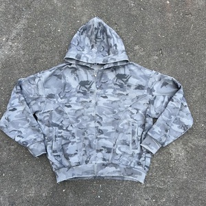 Sudadera con Capucha Deportiva Personalizada Sportish Impex de 380 GSM con Cierre y Diseño Camuflado Desgastado para Hombre |   Chaqueta con Capucha Estampada por Sublimación con Diseño de Árbol Real Vintage - Product Image 1