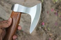 Hache Viking en acier au carbone personnalisée faite à la main avec manche en bois Hache barbu Survie en plein air Tête de hache en acier damas à haute teneur en carbone