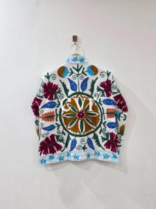 Chaqueta de Algodón con Bordado Floral a Mano, Cuello Mandarín, Manga Larga, Talla Grande, Estilo Prairie Chic para Mujer, Primavera - Product Image 4