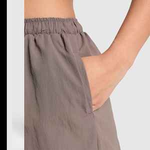 Pantalon cargo polyvalent OEM avec des poches spacieuses, tissu doux, style décontracté, confortable pour les looks décontractés de streetwear - Product Image 6