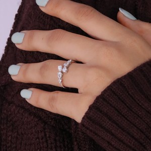 Purecarat Anillo de Bodas de lujo para mujer Corte de pera Moissanite real y envoltura de diamante Estilo de moda certificado IGI para uso diario - Product Image 4