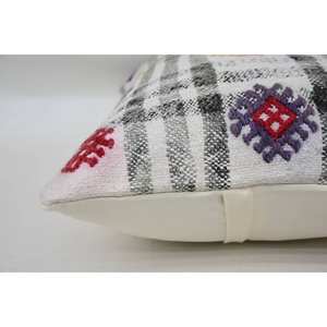 Almohada Ikat de lana púrpura, cojín tejido bordado Floral Vintage de 16x24 pulgadas para sofá y uso decorativo en el hogar - Product Image 4