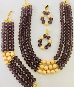 El conjunto de joyería de moda de Dubái Vintage chapado en oro de 24K incluye broches de collar Material de cobre Detalle de diamante hecho en Alemania - Product Image 4