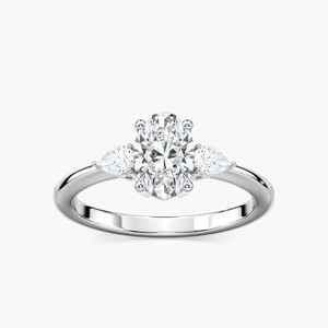 แหวนหมั้นเพชรทรงรี 1.30 กะรัต แบบสามเม็ด ประดับเพชรทรงลูกแพร์ด้านข้าง ได้รับการรับรองจาก IGI ตัวเรือนทองคำแท้ 14K - Product Image 3