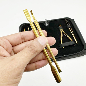 Kit de manucure pédicure robuste avec logo personnalisé Outils durables en acier inoxydable pour le soin des ongles et des pieds avec lame incurvée pour les doigts - Product Image 3